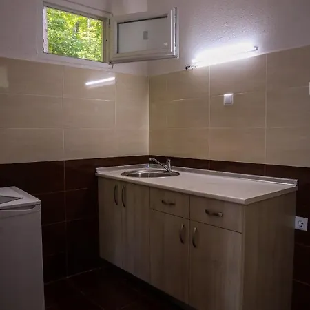 Pretty Bungalow In Kamena Village For 2 Or 3 Persons Pensjonat